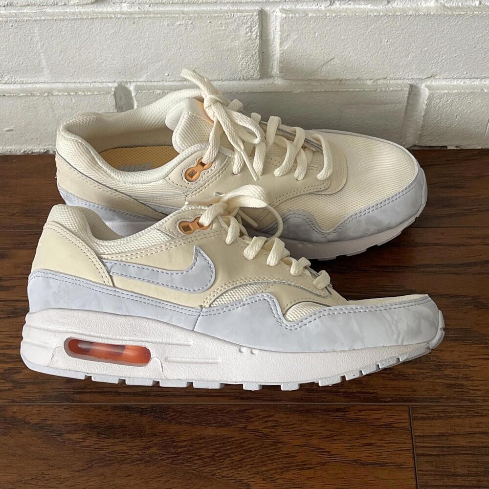 Nike Air Max 1 Ivory Football Grey White Running DZ3307 102  (GS) Size 4Y
